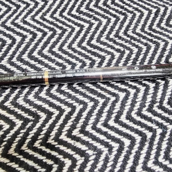 Mellow * Precision Liquid Eyeliner Pen* NEW*Black* - Picture 3 of 4